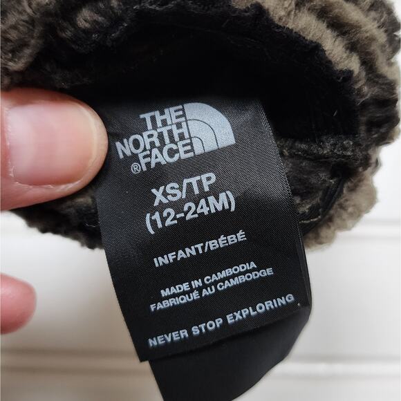 The North Face Baby Bear Camo Fleece Mittens - Picture 2 of 6